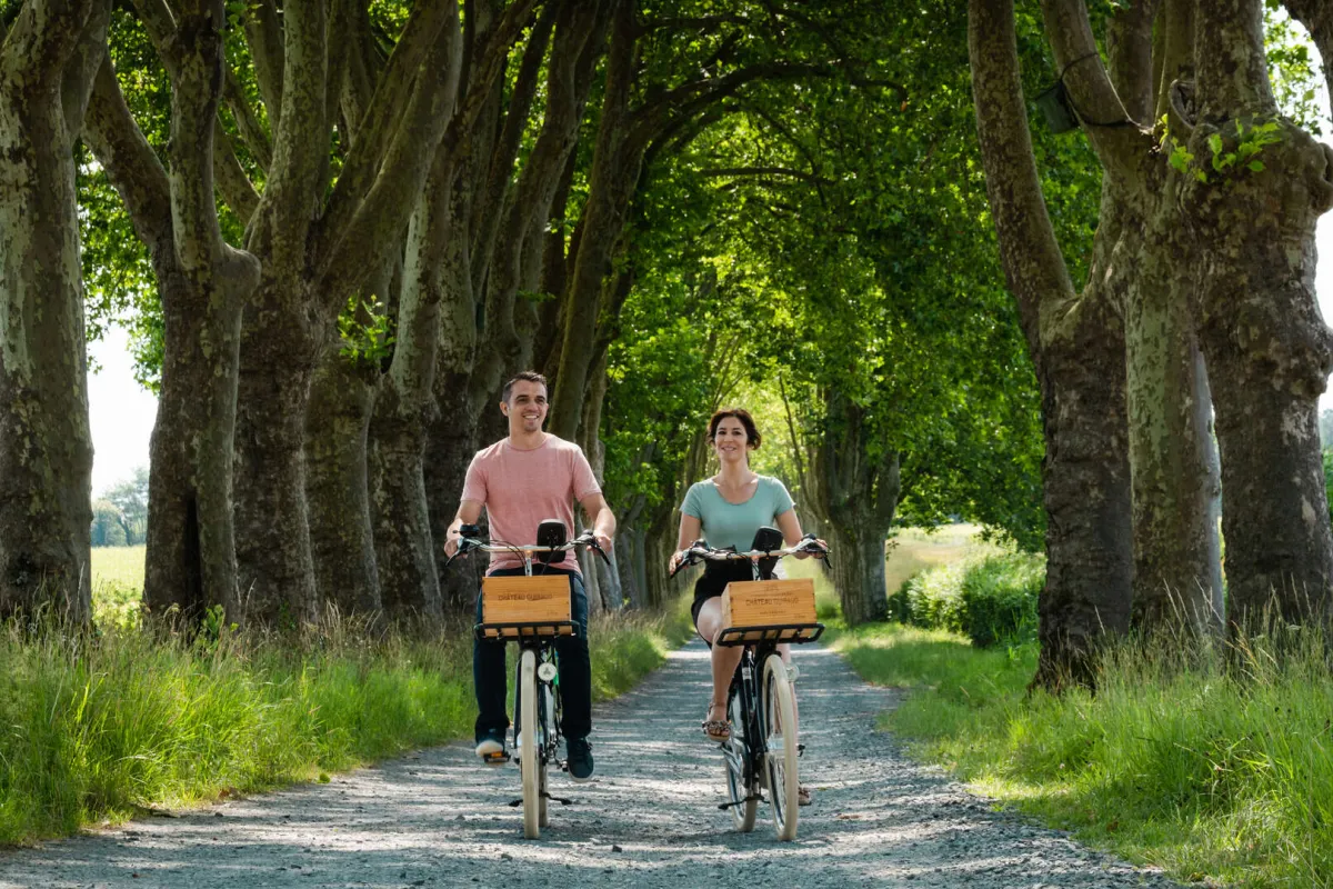 balade à vélo dans le vignoble de bordeaux